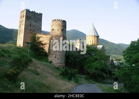 Georgia, 66k north of Tbilisi, Ananuri fortress, dating from the 16th centuries Stock Photo