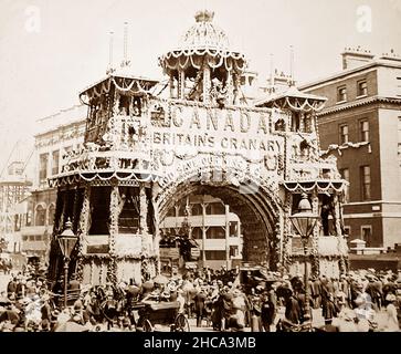The Canadian Arch, Whitehall, London in 1902 Stock Photo