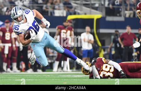 Cincinnati, OH, USA. 13th Dec, 2020. Dallas Cowboys wide receiver Amari  Cooper #19 celebrates with Dallas Cowboys tight end Dalton Schultz #86  after scoring a touchdown during NFL football game action between