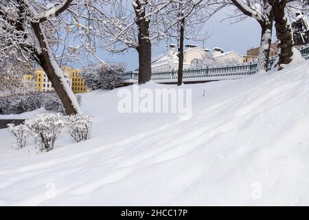 Moscow, Russia - 20 December 2021, Winter city, Taganka districts. Moscow is there after a snowfall on a sunny morning Stock Photo