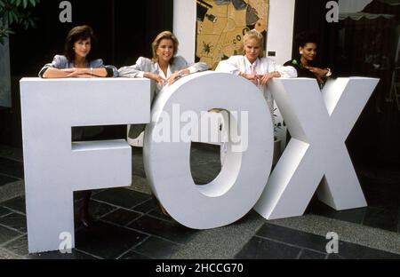 Tea Leoni, Karen Kopins, Sandra Canning, and Claire Yarlett at the Press Conference to Announce the Cast of the New Aaron Spelling Series 'Angels '88' on May 5, 1988 at the FOX Television Center/KTTV Studios in Hollywood, California. Credit: Ralph Dominguez/MediaPunchKaren Kopins Circa 1980's Credit: Ralph Dominguez/MediaPunch Stock Photo