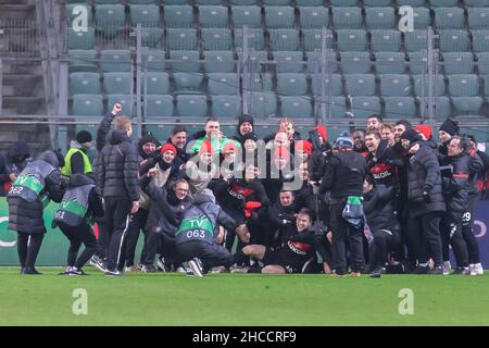 File:Hooligans of Spartak Moscow 1.jpg - Wikimedia Commons