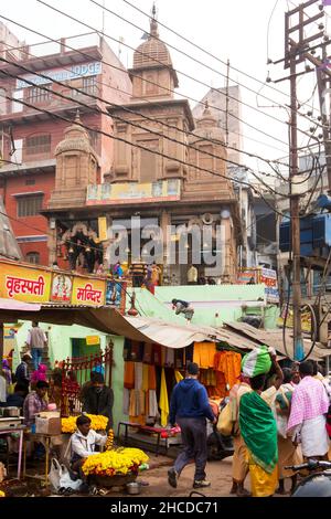 Varanasi, Uttar Pradesh, India. 13th Dec, 2012. Sri Brihaspati Hindu Temple or Temple of Jupiter on Dashashwamedh Ghat Road in Varanasi (Credit Image: © Prabhas Roy/Pacific Press via ZUMA Press Wire) Stock Photo