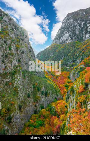 Villalago (Abruzzo, Italy) - A view of medieval village in province of L'Aquila, in the gorges of Sagittarius, with Lago San Domenico lake, at foliage Stock Photo