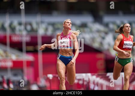 Annie Kunz participating in the 100-meter hurdles of the heptathlon at the Tokyo 2020 Olympic Games. Stock Photo