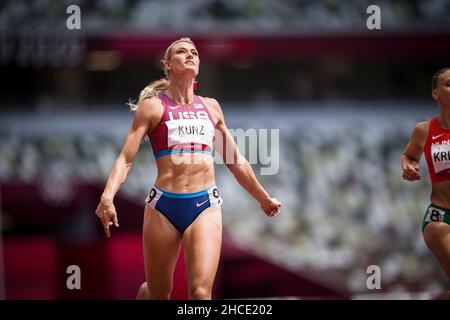 Annie Kunz participating in the 100-meter hurdles of the heptathlon at the Tokyo 2020 Olympic Games. Stock Photo