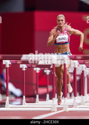 Annie Kunz participating in the 100-meter hurdles of the heptathlon at the Tokyo 2020 Olympic Games. Stock Photo