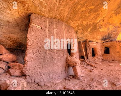 Cliff dwelling room walls made of wattle and daub construction techniques in the Moon House in McCloyd Canyon, Bears Ears National Monument. Stock Photo