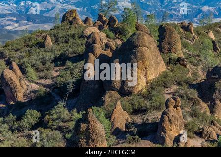 Pinnacles Volcanic Formations, made of eroded volcanic breccia, along High Peaks Trail in Pinnacles National Park, California, USA Stock Photo