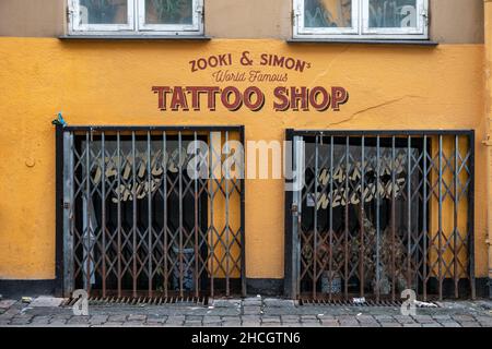 Zooki & Simon's World Famous Tattoo Shop on Larsbjørnsstræde in Copenhagen, Denmark Stock Photo