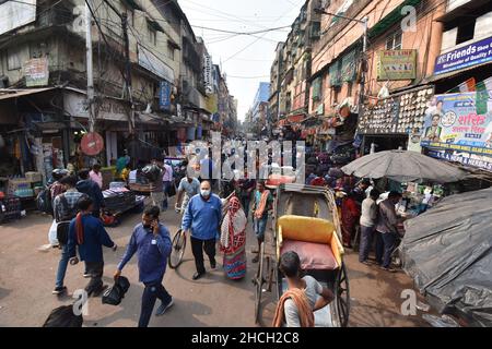 Canning street is one of the most crowded business place in Kolkata. Thousands of small shop owners from the outskirts and suppliers of different states are to come and purchase various materials frequently. (Photo by Biswarup Ganguly / Pacific Press) Stock Photo