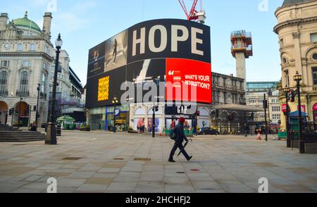 The message 'Hope' displayed in a quiet Piccadilly Circus during the coronavirus lockdown. London, United Kingdom. 29th January 2021. Stock Photo