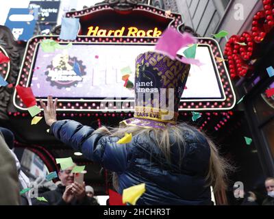 Planet Fitness Returns As Presenting Sponsor Of Times Square's