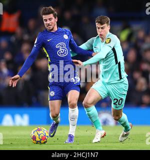 London, UK. 29th Dec, 2021. Mason Mount of Chelsea is put under pressure by Solly March of Brighton & Hove Albion during the Premier League match at Stamford Bridge, London. Picture credit should read: Jacques Feeney/Sportimage Credit: Sportimage/Alamy Live News