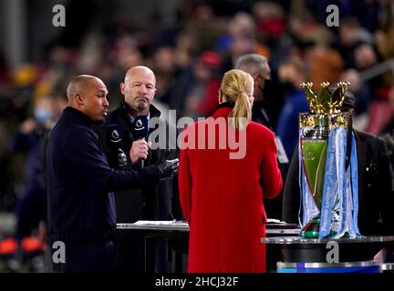 Prime TV commentators Alan Shearer, Gabby Logan and Nigel de Jong  ahead of the Premier League match at the Brentford Community Stadium,  London. Picture date: Wednesday December 29, 2021 Stock Photo - Alamy