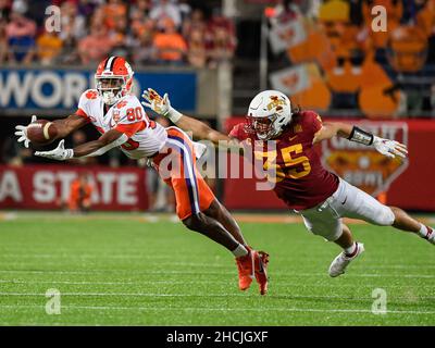 Orlando, FL, USA. 29th Dec, 2021. Clemson Tigers wide receiver Beaux Collins (80) is not able to make the catch while being defended by Iowa State Cyclones linebacker Jake Hummel (35) during 1st half of the Cheez-It Bowl between Clemson Tigers vs Iowa State Cyclones at Camping World Stadium in Orlando, Fl. Romeo T Guzman/CSM/Alamy Live News Stock Photo