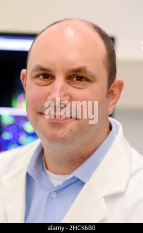 Rabe Lab Karlsruhe, Germany. 10th Dec, 2021. Kersten Rabe from the Institute for ...