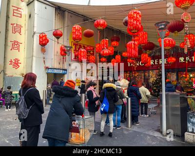 Paris, France, Crowd People Queuing on Line Outside Shopping in Chinese Supermarket 'Tang Freres' in Chinatown, modern supermarket exterior, Chinese migrants Stock Photo