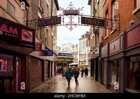 Victoria Parade is an historical landmark in Leicester city centre. It offers a passage from the stores of Gallowtree Gate through to Leicester Market Stock Photo