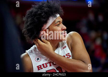 Piscataway, New Jersey, USA. 30th Dec, 2021. Rutgers Scarlet Knights forward Ron Harper Jr. (24) during the game between the Maine Black Bears and the Rutgers Scarlet Knights at Jersey MikeÕs Arena in Piscataway, New Jersey on December 30 2021. Rutgers defeated Maine 80-64. Duncan Williams/CSM/Alamy Live News Stock Photo