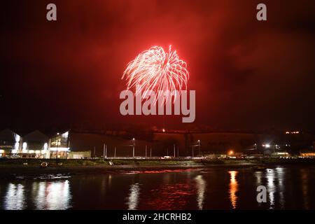 Bantry, West Cork, Ireland. 31st Dec, 2021. Bantry locals watched a firework display this evening to mark the end of 2021. The fireworks was organised for by the Bantry Tourist Office. Credit: Karlis Dzjamko/Alamy Live News. Stock Photo