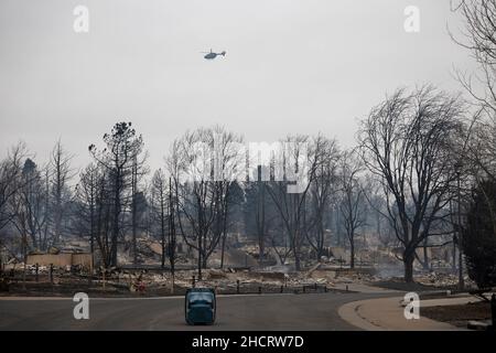 Louisville, Colorado, USA. 31st Dec, 2021. Aftermath in the neighborhood between Harper Lake and S Centennial Parkway in Louisville, CO following the Marshall Fire that spread rapidly into Louisville and Superior, CO on Dec 31, 2021. (Credit Image: © Carl Glenn Payne/ZUMA Press Wire Service) Stock Photo