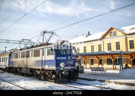 Zakopane, Poland - December 28, 2021: Train at Zakopane train station on December 28, 2021. Stock Photo