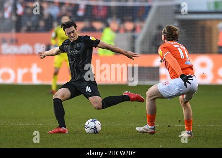 Jacob Greaves #4 of Hull City passes the ball in, on 1/1/2022. (Photo by Craig Thomas/News Images/Sipa USA) Credit: Sipa USA/Alamy Live News Stock Photo