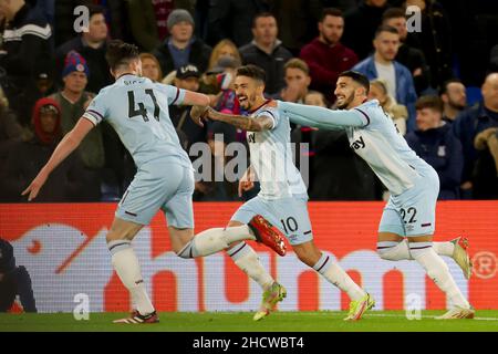London, UK. 02nd Jan, 2022. 1st January 2022: Selhurst Park, Crystal Palace, London, England; Premier League football, Crystal Palace versus West Ham; Manuel Lanzini of West Ham United celebrates after he scores for 0-2 in the 25th minute Credit: Action Plus Sports Images/Alamy Live News Credit: Action Plus Sports Images/Alamy Live News Stock Photo