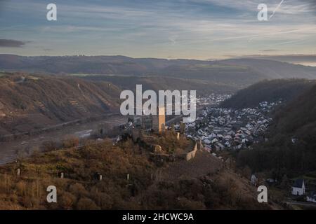 The view from above of the Niederburg in Kobern-Gondorf and the Moselle valley in late evening Stock Photo