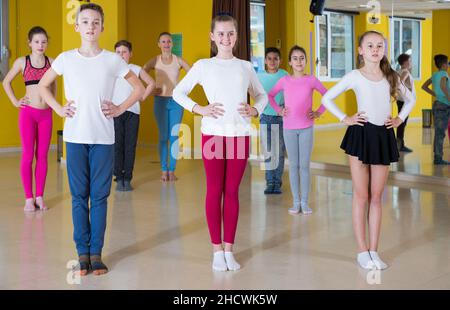 Teenagers practicing dance in studio Stock Photo
