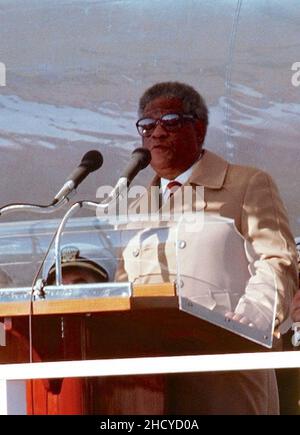 Representatives K. Leroy Irvis, speaker of the Pennsylvania House of Representatives, delivers an address during the commissioning of the nuclear-powered attack submarine USS PITTSBURGH. Stock Photo