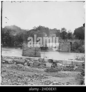 Richmond, Virginia. Ruins of Richmond & Danville Railroad bridge Stock Photo