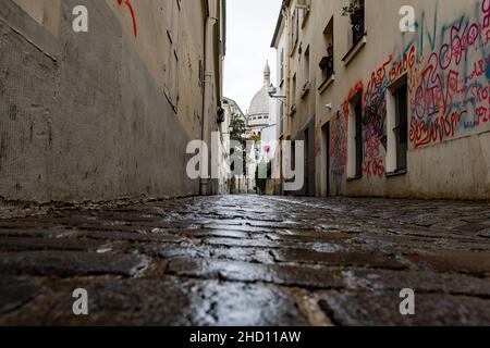 Empty street and the Sacre-Coeur, quarter Montmartre in Paris Stock Photo