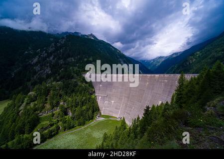 Lago del Sambuco, a water reservoir in the upper part of the Maggia valley, Valle Maggia. Stock Photo