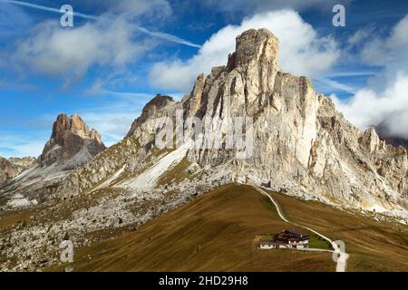 Passo Giau near Cortina d Ampezzo and mout Ra Gusela and Nuvolau, Dolomites, Italy Stock Photo