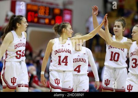 BLOOMINGTON, UNITED STATES - 2022/01/02: Indiana Hoosiers guard Ali Patberg (14) celebrates drawing a foul from Maryland Terrapins guard Ashley Owusu (15) during an NCAA women’s basketball game on January 2, 2022 in Bloomington, Ind. Indiana beat Maryland 70-63 in overtime. (Photo by Jeremy Hogan/The Bloomingtonian) Stock Photo