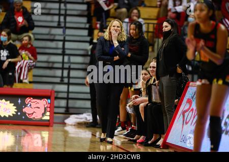 Bloomington, United States. 02nd Jan, 2022. Maryland coach Brenda Frese coaches against Indiana University during the National Collegiate Athletic Association (NCAA) women's basketball game in Bloomington. Indiana University beat Maryland 70-63. Credit: SOPA Images Limited/Alamy Live News Stock Photo