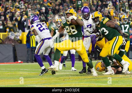 Green Bay, Wisconsin, USA. 02nd Jan, 2022. Green Bay Packers wide receiver  Davante Adams #17 scores a touchdown during NFL football game between the  Minnesota Vikings and the Green Bay Packers at