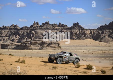 226 Chicherit Guerlain (fra), Winocq Alex (fra), GCK Motorsport, GCK Thunder, Auto FIA T1/T2, W2RC, Motul, action during the Stage 1B of the Dakar Rally 2022 around Hail, on January 2nd, 2022 in Hail, Saudi Arabia - Photo: Gigi Soldano/DPPI/LiveMedia Stock Photo