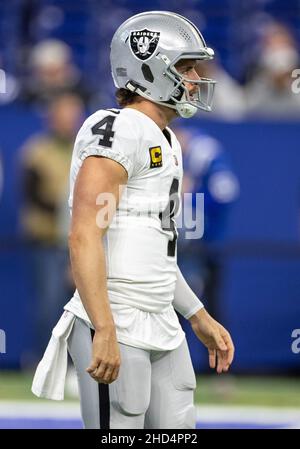 January 02, 2022: Las Vegas Raiders quarterback Derek Carr (4) during pregame of NFL football game action between the Las Vegas Raiders and the Indianapolis Colts at Lucas Oil Stadium in Indianapolis, Indiana. John Mersits/CSM. Stock Photo