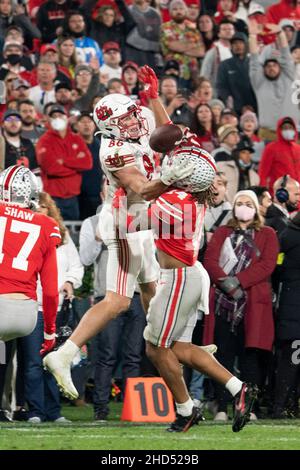 Utah Tight End Dalton Kincaid (86) Runs Downfield During The Second ...