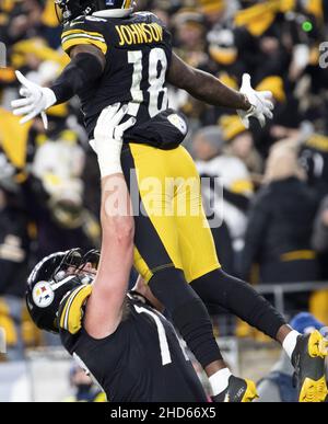 Pittsbugh, United States. 03rd Jan, 2022. Pittsburgh Steelers wide receiver Diontae Johnson (18) celebrates his touchdown in the second quarter against the Cleveland Browns at Heinz Field in Pittsburgh on Monday, January 3, 2022. Photo by Archie Carpenter/UPI Credit: UPI/Alamy Live News Stock Photo