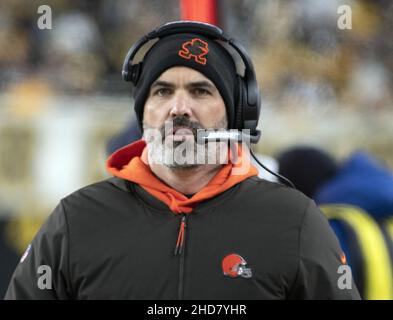 Pittsbugh, United States. 3rd Jan, 2022. Cleveland Browns head coach Kevin Stefanski during the first quarter at Heinz Field of the Pittsburgh Steelers 26-14 win against the Cleveland Browns in Pittsburgh on Monday, January 3, 2022. Photo by Archie Carpenter/UPI Credit: UPI/Alamy Live News Stock Photo