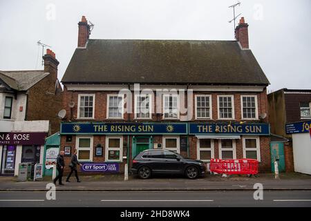 Slough, Berkshire, UK. 30th  December, 2021. The Rising Sun pub in Slough is another victim of the financial impact of the Covid-19 Pandemic and has now closed permanently. Credit: Maureen McLean/Alamy Stock Photo