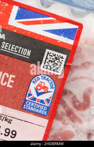 Defrosting ASDA lean mince meat packet + Union Jack / Red Tractor assured logo. For food & agriculture UK, British grown food, UK meat industry. Stock Photo