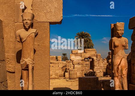 Vestibule behind the 6th pylon: Amun and his consort Amunet, Karnak Temple, Luxor, Thebes, Egypt, Luxor, Thebes, Egypt, Africa Stock Photo