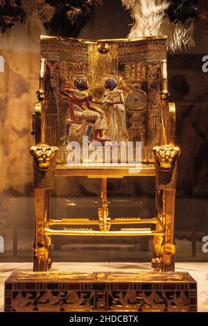 Throne Chair of Tutankhamun with Footstool, Tutankhamun's Tomb Treasures, archaeological world sensation, replicas, Valley of the Kings, most famous b Stock Photo