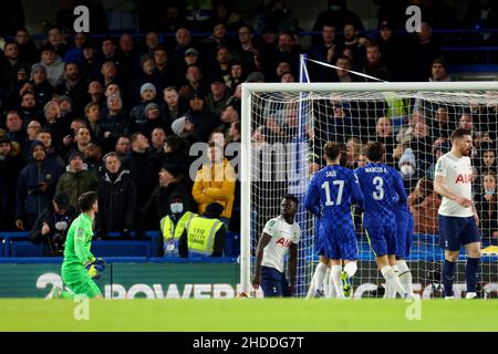 London, UK. 05th Jan, 2022. 5th January 2022: Stamford Bridge, Chelsea, London, England; Carabao Cup semi-final football, Chelsea FC versus Tottenham Hotspur: Davinson Sánchez of Tottenham Hotspur looks towards Hugo Lloris after Kai Havertz of Chelsea scores for 1-0 in the 5th minute Credit: Action Plus Sports Images/Alamy Live News Stock Photo