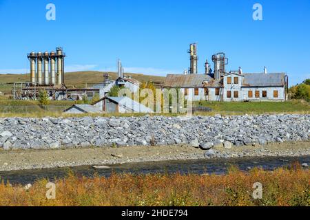 The Turner Valley gas plant, western Canada’s first natural gas processing and refining facility. The Turner Valley gas plant is a Provincial Historic Stock Photo